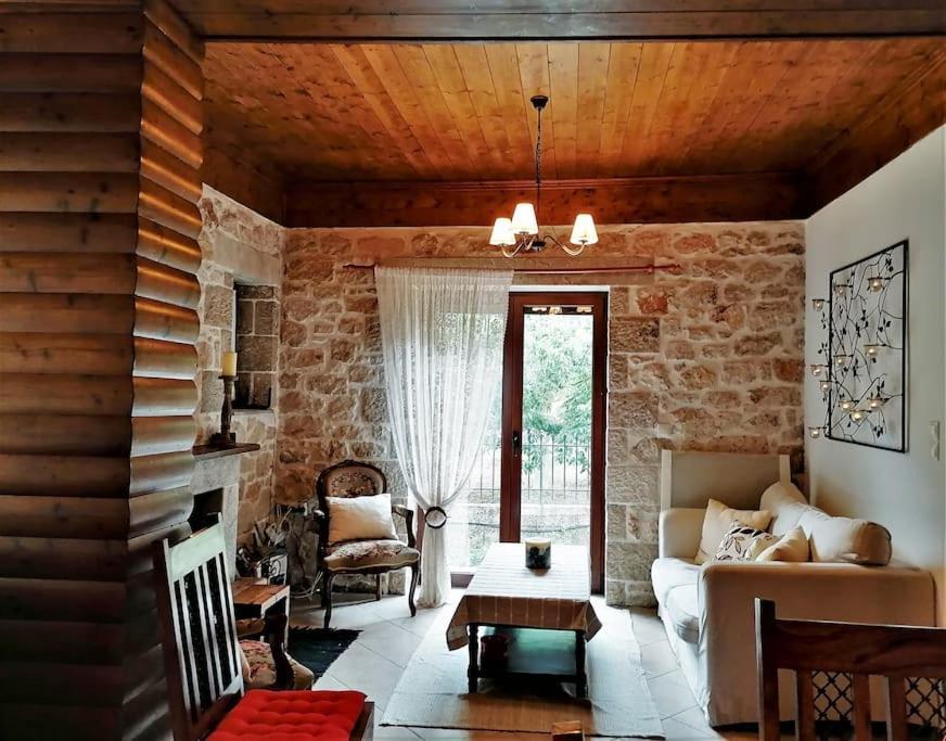 Stonehouse Dome Lagadia Vila Langadia Exterior foto